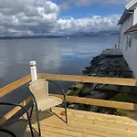 Sjoberg Og Ferie Pensión Østhusvik