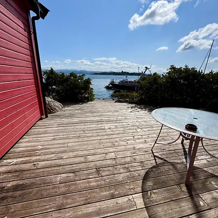 Sjoberg Og Ferie * Østhusvik