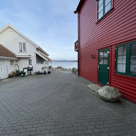 Sjoberg Og Ferie Østhusvik