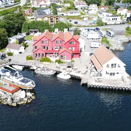 Sjoberg Og Ferie 4* Østhusvik