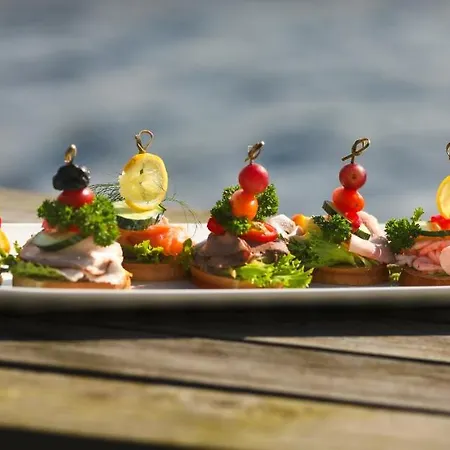 Sjoberg Og Ferie 4* Østhusvik