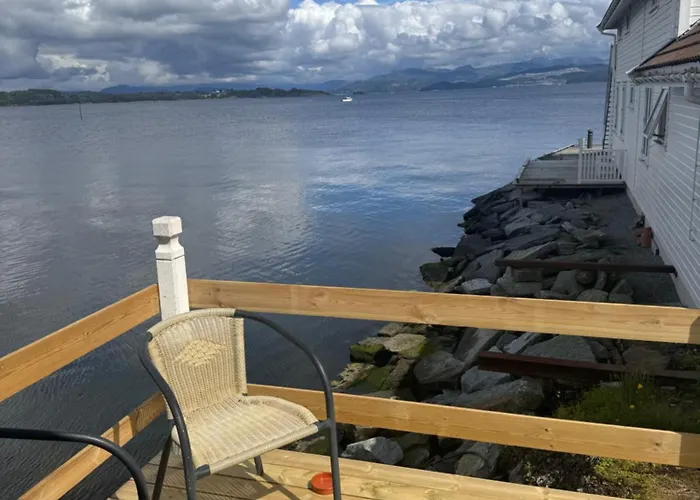 Sjoberg Og Ferie Πανσιόν Østhusvik