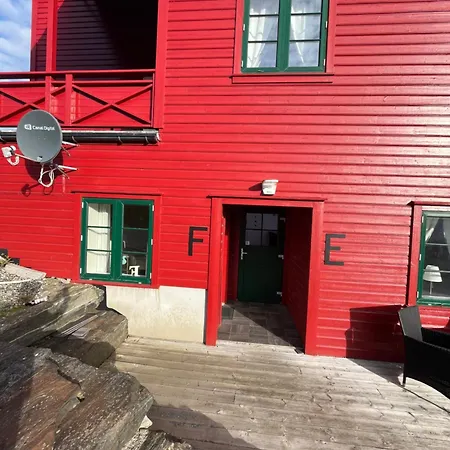 Sjoberg Og Ferie Guest house Osthusvik