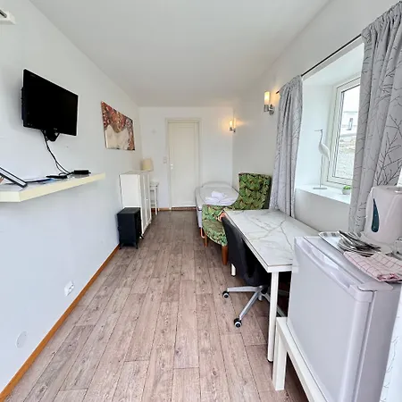 Pensión Sjoberg Og Ferie Østhusvik