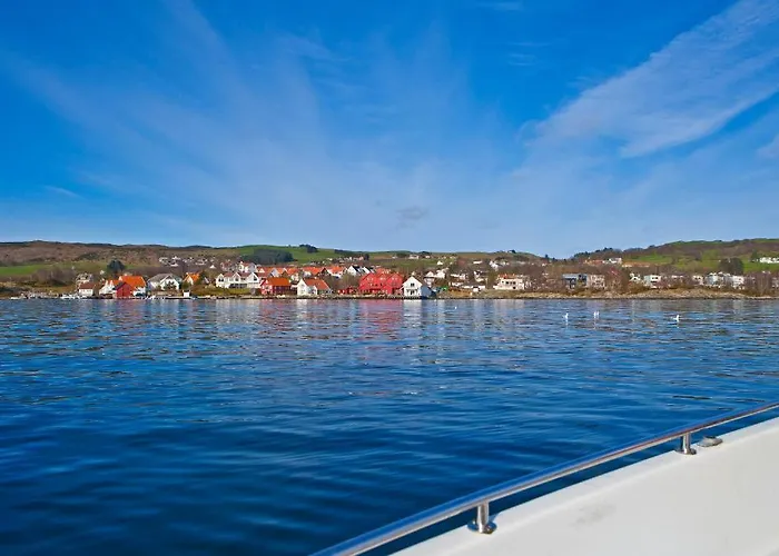 Sjoberg Og Ferie 4* Østhusvik